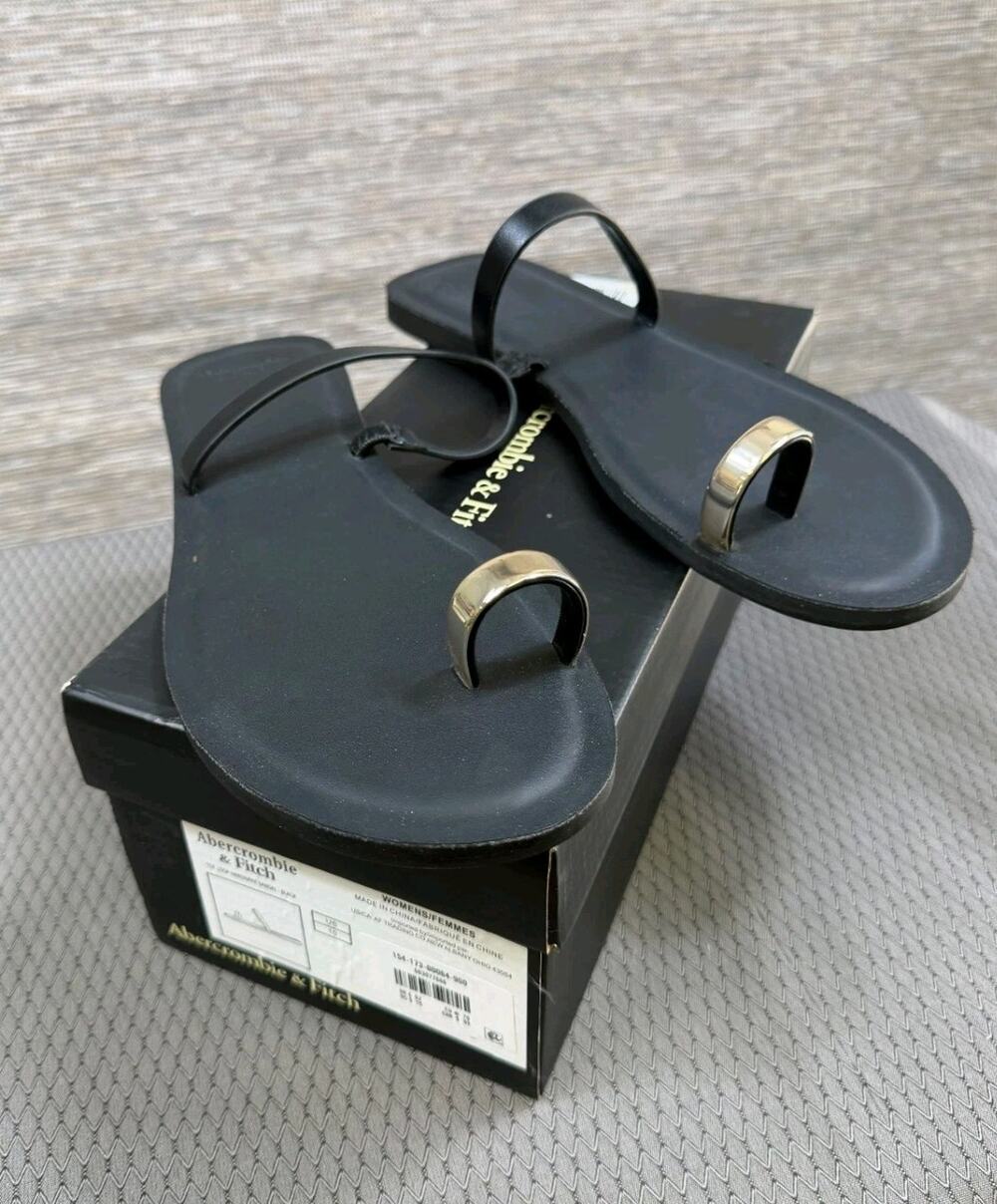 Abercrombie And Fitch Sandals Toe Gold Loop Black Vegan Leather Size 10 NEW